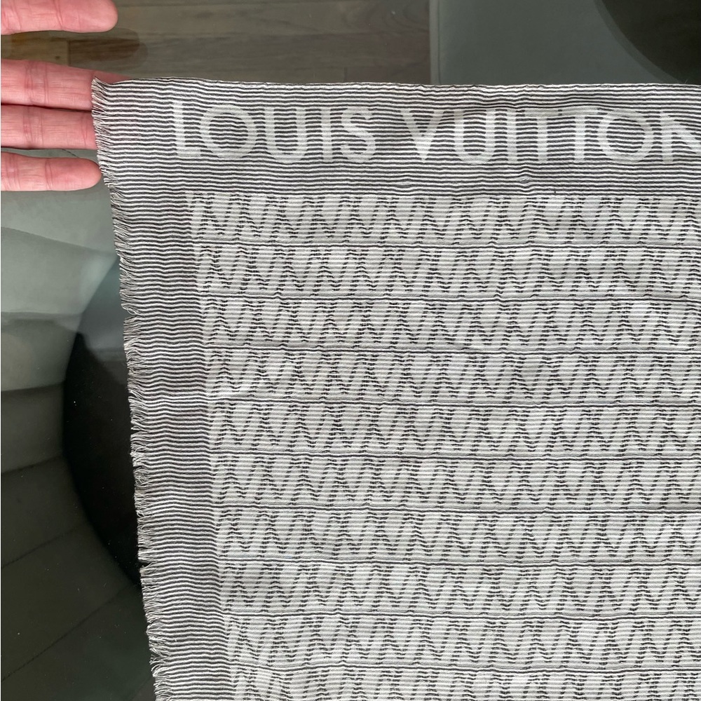 Louis Vuitton cotton/silk logo scarf - vintage